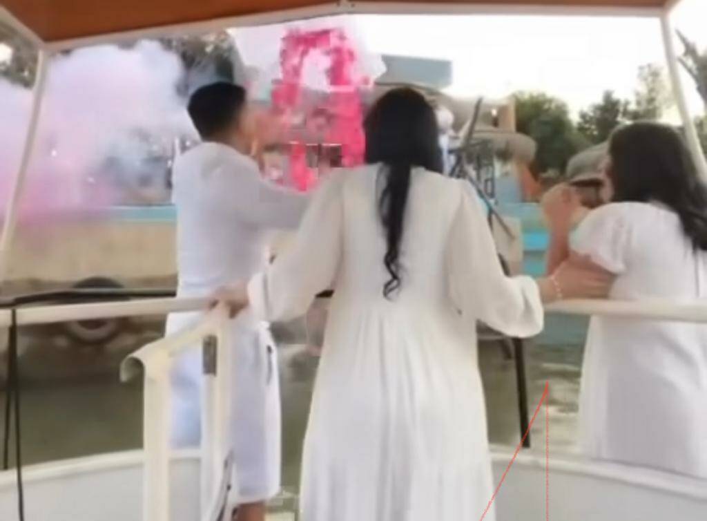 El día que "El Rasta" y Carmen hicieron la revelación de sexo.