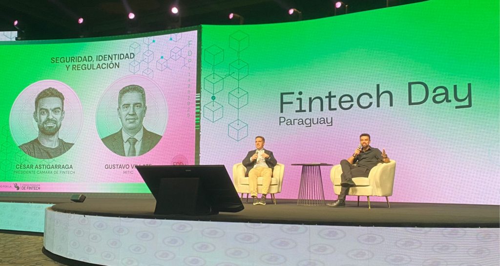 Ministro del Mitic y Presidente de la Cámara Fintech en debate sobre seguridad, identidad y regulación.