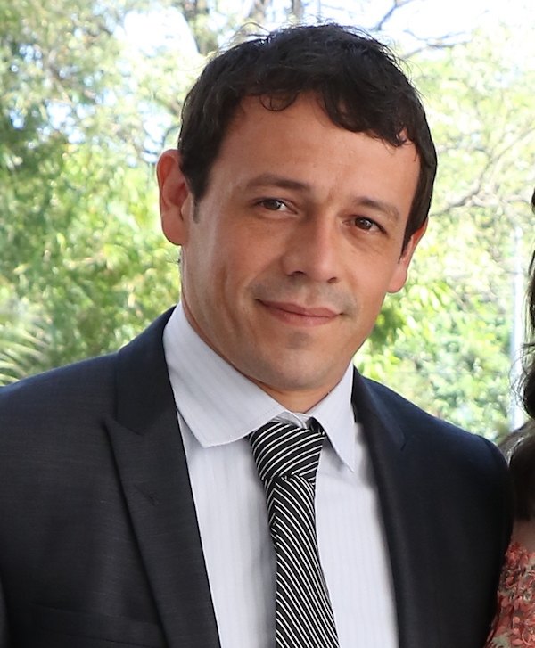 Adalberto Román.