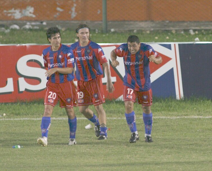 Alejandro Da Silva, Eder Godoy y Jorge Achucarro, en un festejo azulgrana.