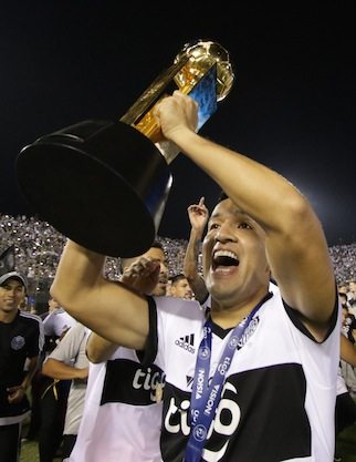 GOLEADOR. Néstor Camacho fue hombre clave con sus goles en este torneo.