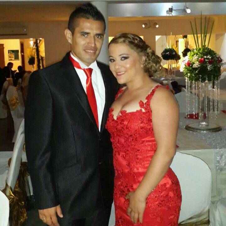 Víctor Ayala con su esposa Gisela.