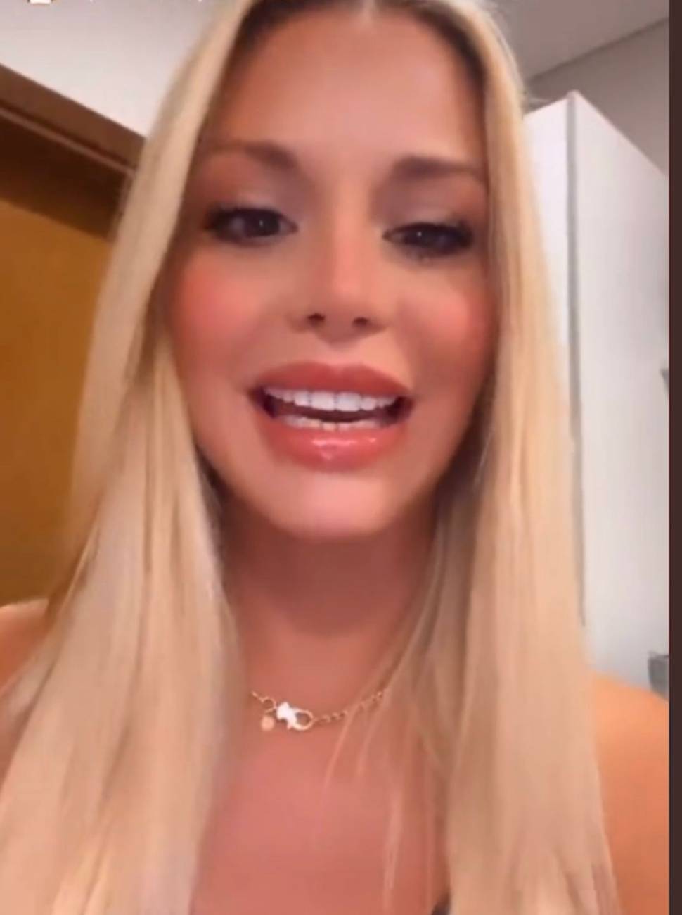 Egny Eckert, hablando en el video que grabó en su casa.