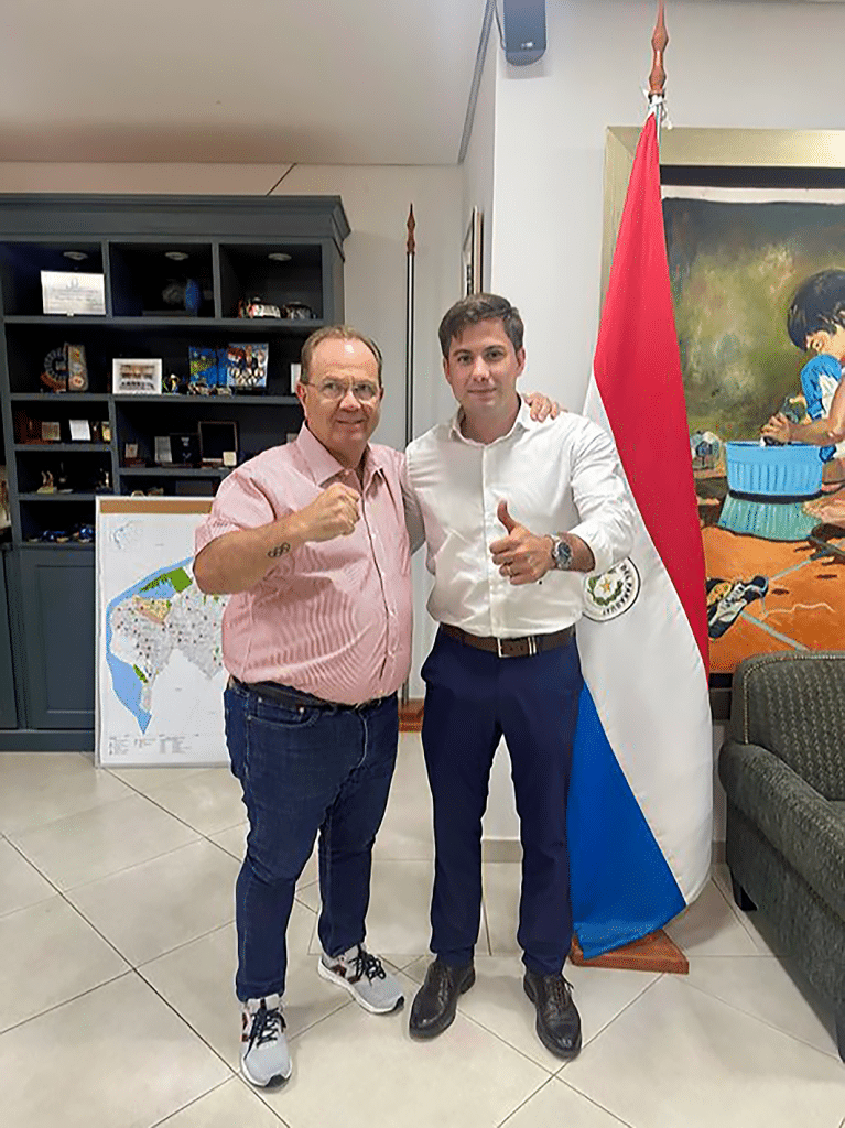 Camilo Pérez, precandidato a la intendencia,y Tino Ayala, a la concejalía capitalina.