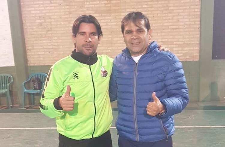 Valdez arrancó su carrera como técnico en el 2010.
