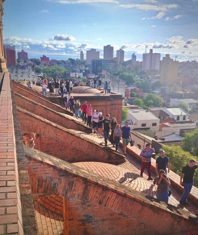El circuito lleva además a descubrir lugares como la Iglesia de la Encarnación.