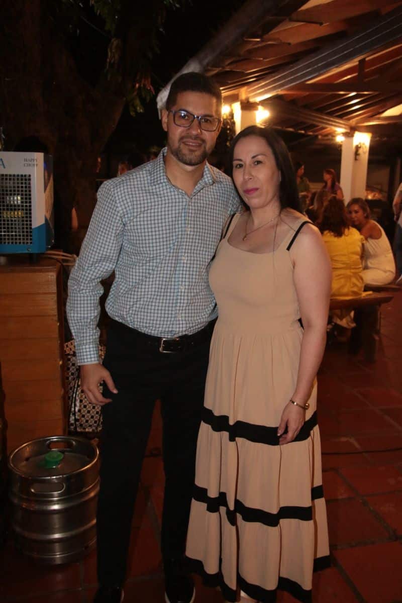 Julio Villanueva y Andrea Delvalle.