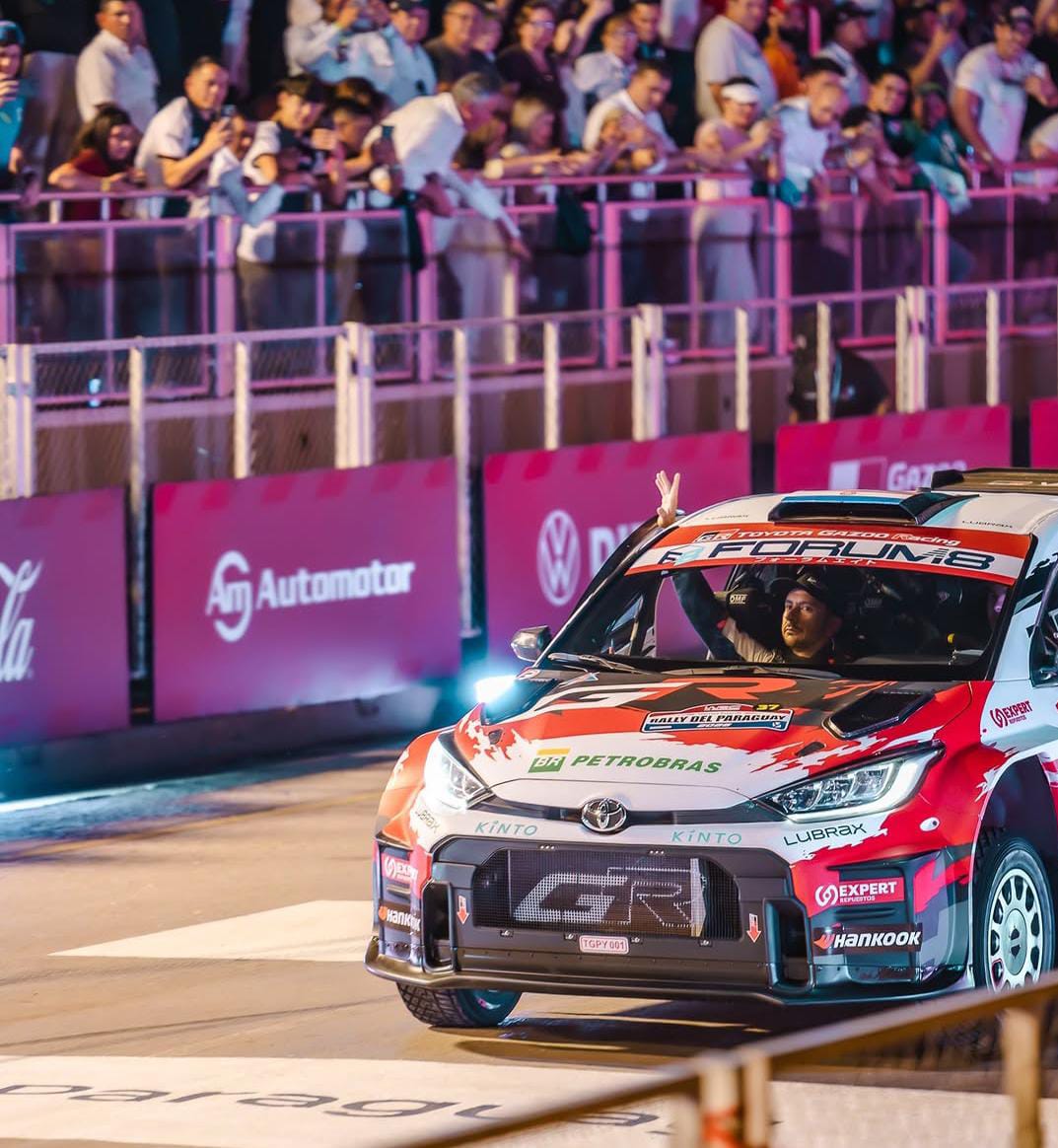 ¡El mejor rally del mundo ya arrancó! Se realizó la largada simbólica. Foto: WRC Rally del Paraguay