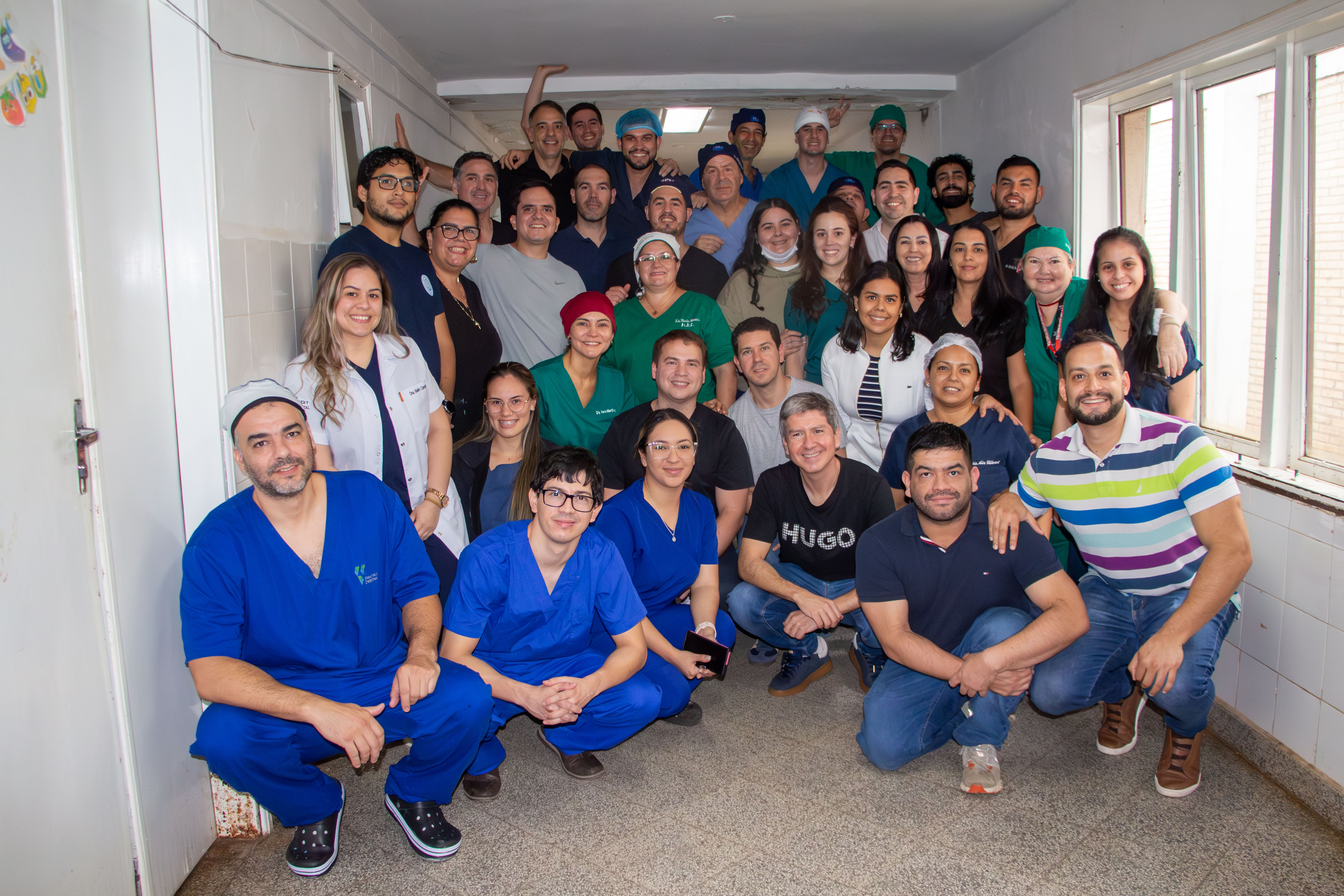 Especialistas realizaron intervenciones gratuitas de cataratas a pacientes de entre 70 y 90 años, devolviéndoles independencia y calidad de vida.