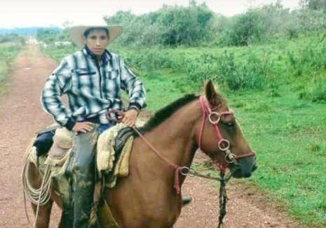 Adelio Mendoza.