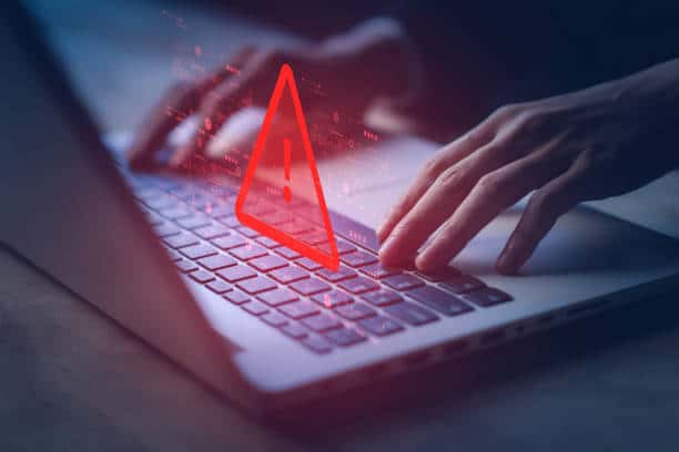 El phishing consiste en el envío de mensajes fraudulentos.