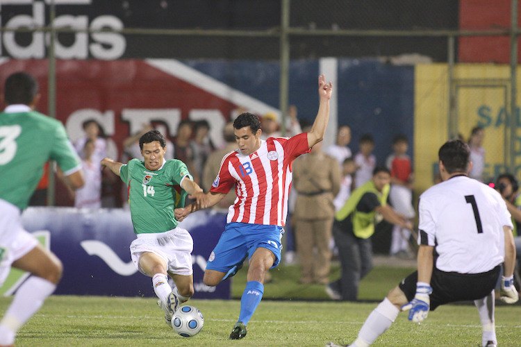 Ledesma en acción ante Bolivia, rival de Paraguay para este martes.