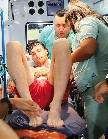 Justo cuando el venezolano venía jugando bien, se lesionó mal.
