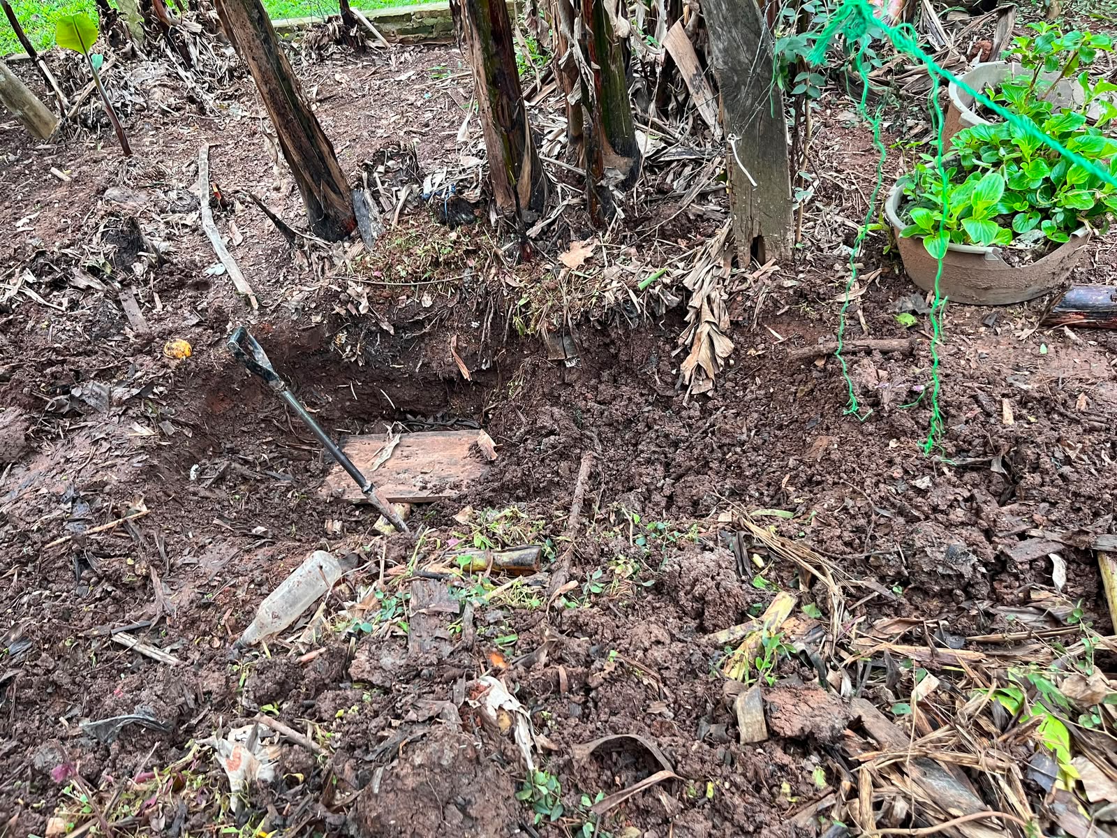 El pozo donde fueron encontrados los restos de la niña.
