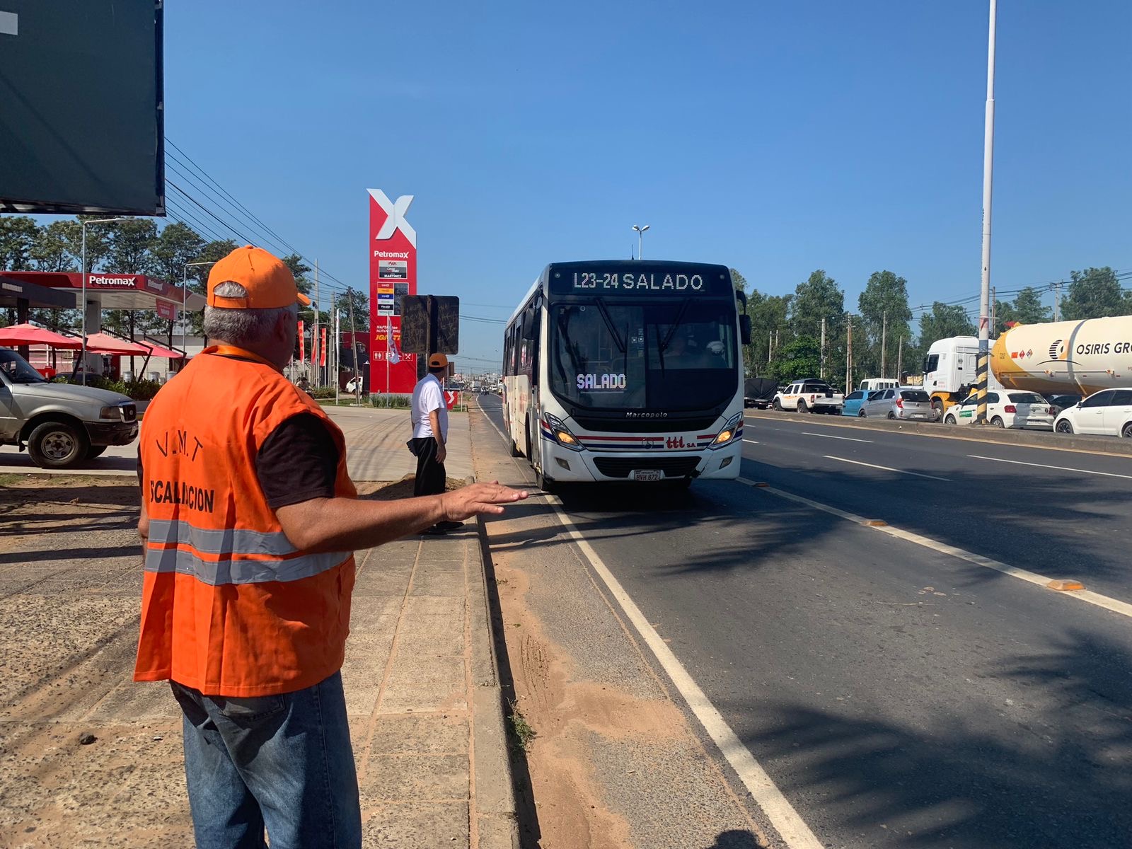 Pago a transportistas se realizará el lunes: servicio a usuarios no está garantizado. Foto: MOPC