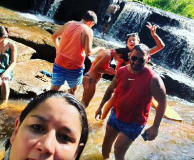 Gozando de la simpleza de la vida junto a la familia de su novia.