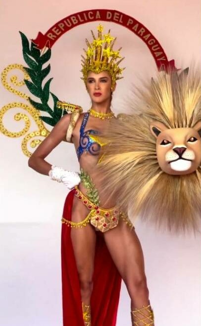 Leah Ashmore y su traje alegórico del Miss Universo. (Captura de video)