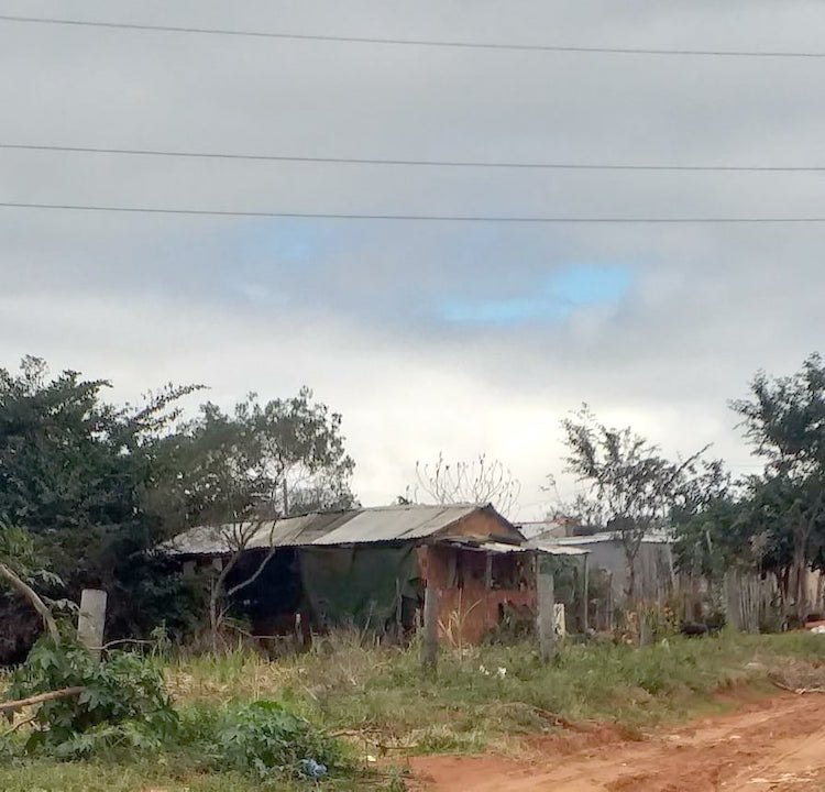 Esta es la humilde casa de Graciela y su familia.