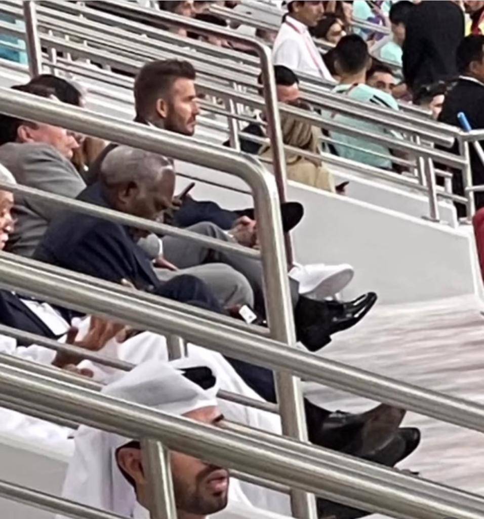 David Beckham viendo el partido de hoy. Shirley pudo tomarle la foto desde donde estaban. @shirramirez