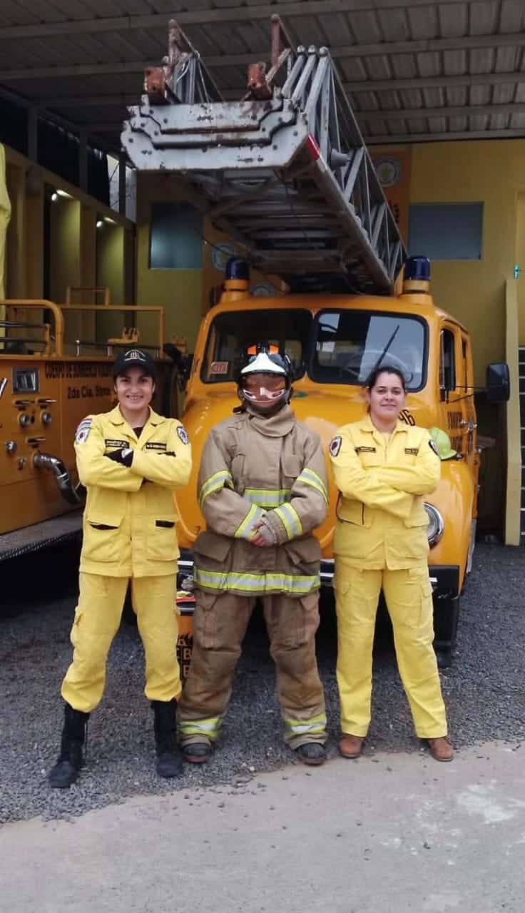 Bomberas del Cuerpo de Bomberos Voluntarios del Paraguay