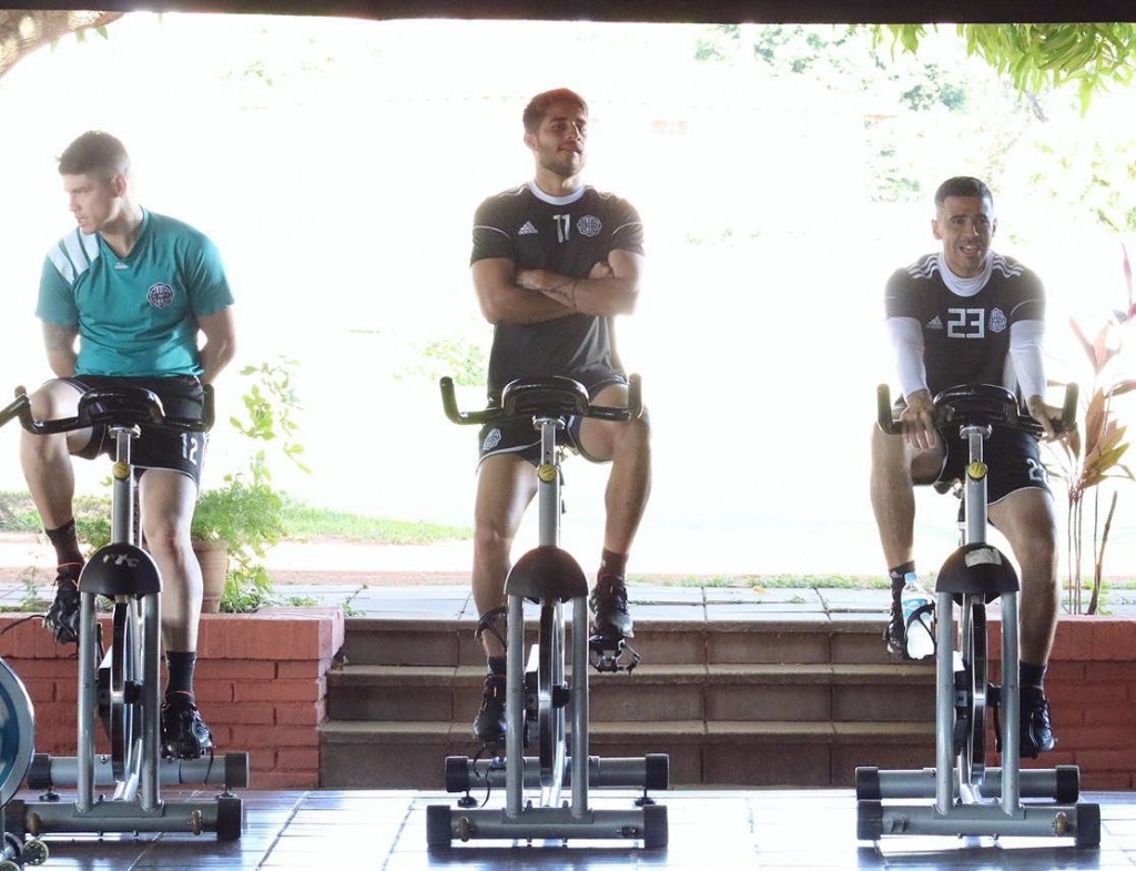Los peloteros de Olimpia recargaron pilas ayer en la Villa.