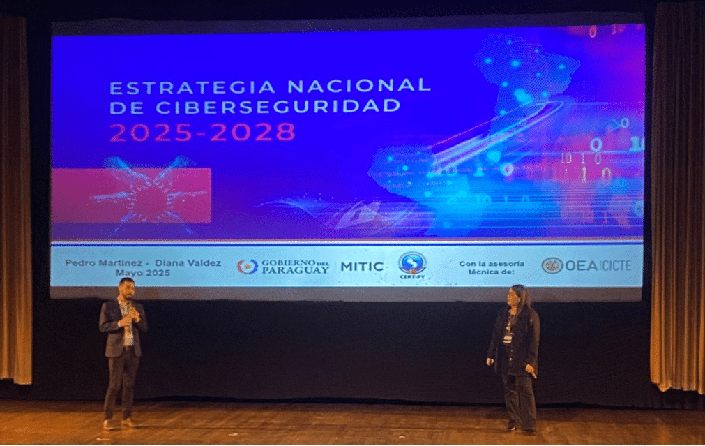 La presentación estuvo a cargo del director general de Ciberseguridad y Protección de la Información,Pedro Martínez, y de la directora del CERT-PY,Diana Valdez.