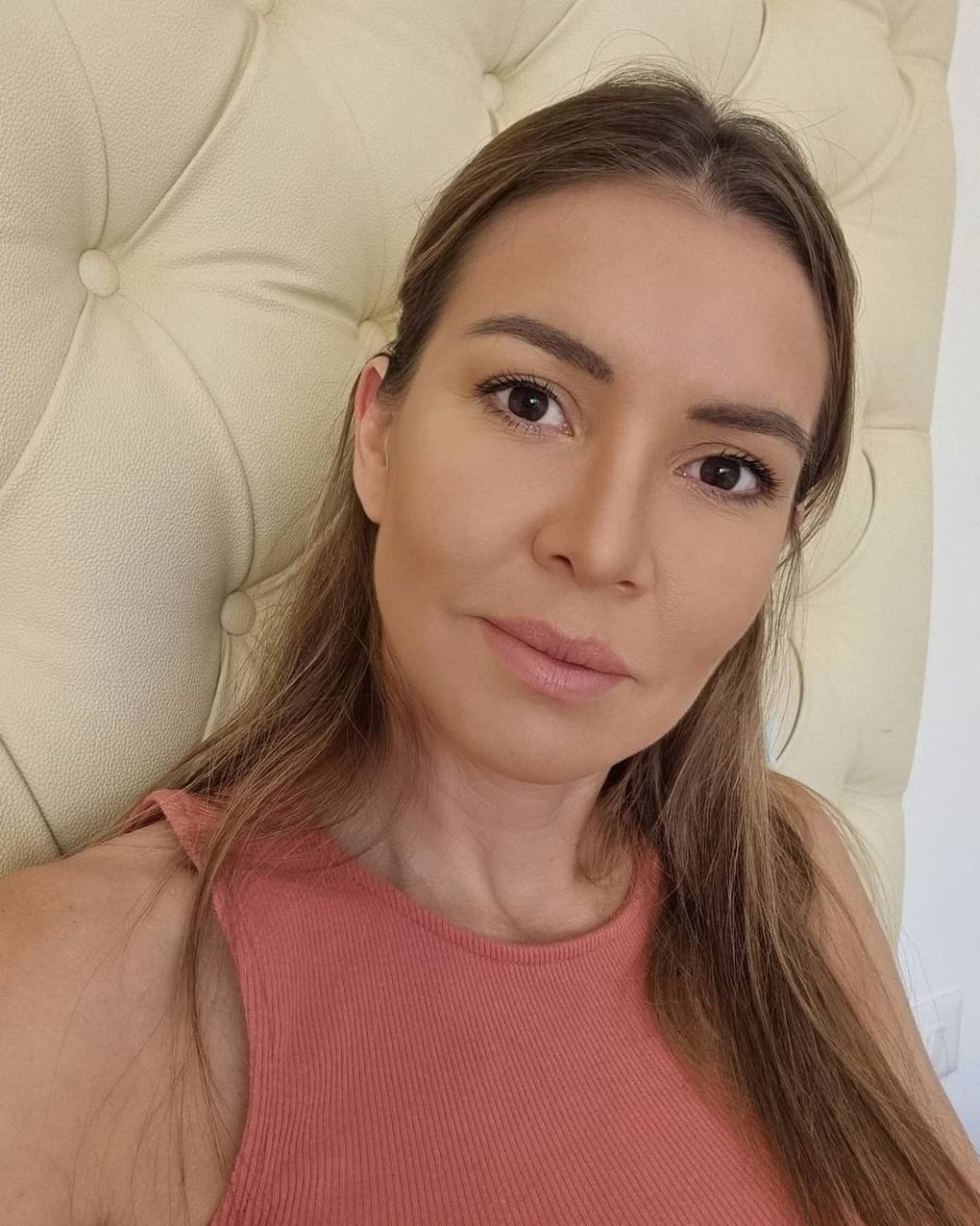 Dallys Ferreira se recupera avei de Covid. Le agarró como una gripe, he'i. (Instagram @dallysferreira)