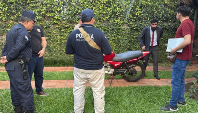 En su vivienda se halló lamotocicletaen la cual María Fernanda fue vista por última vez.