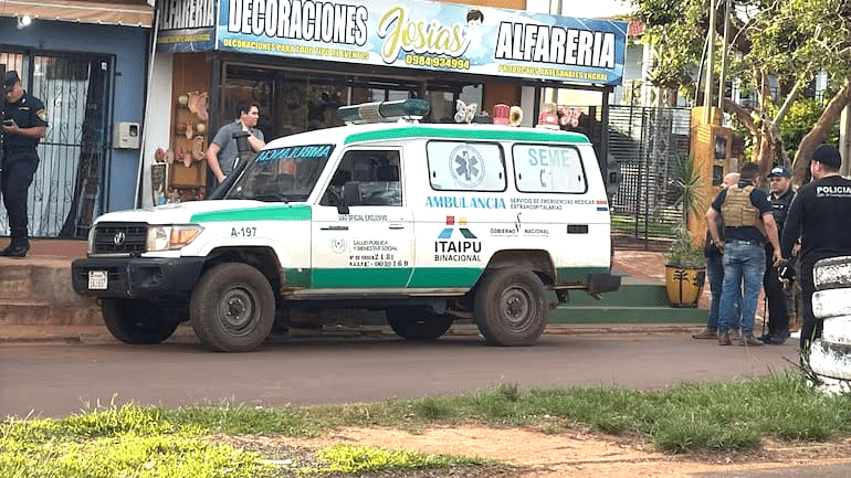 Ambulancia utilizada por uno de los imputados para la fuga de los delincuentes