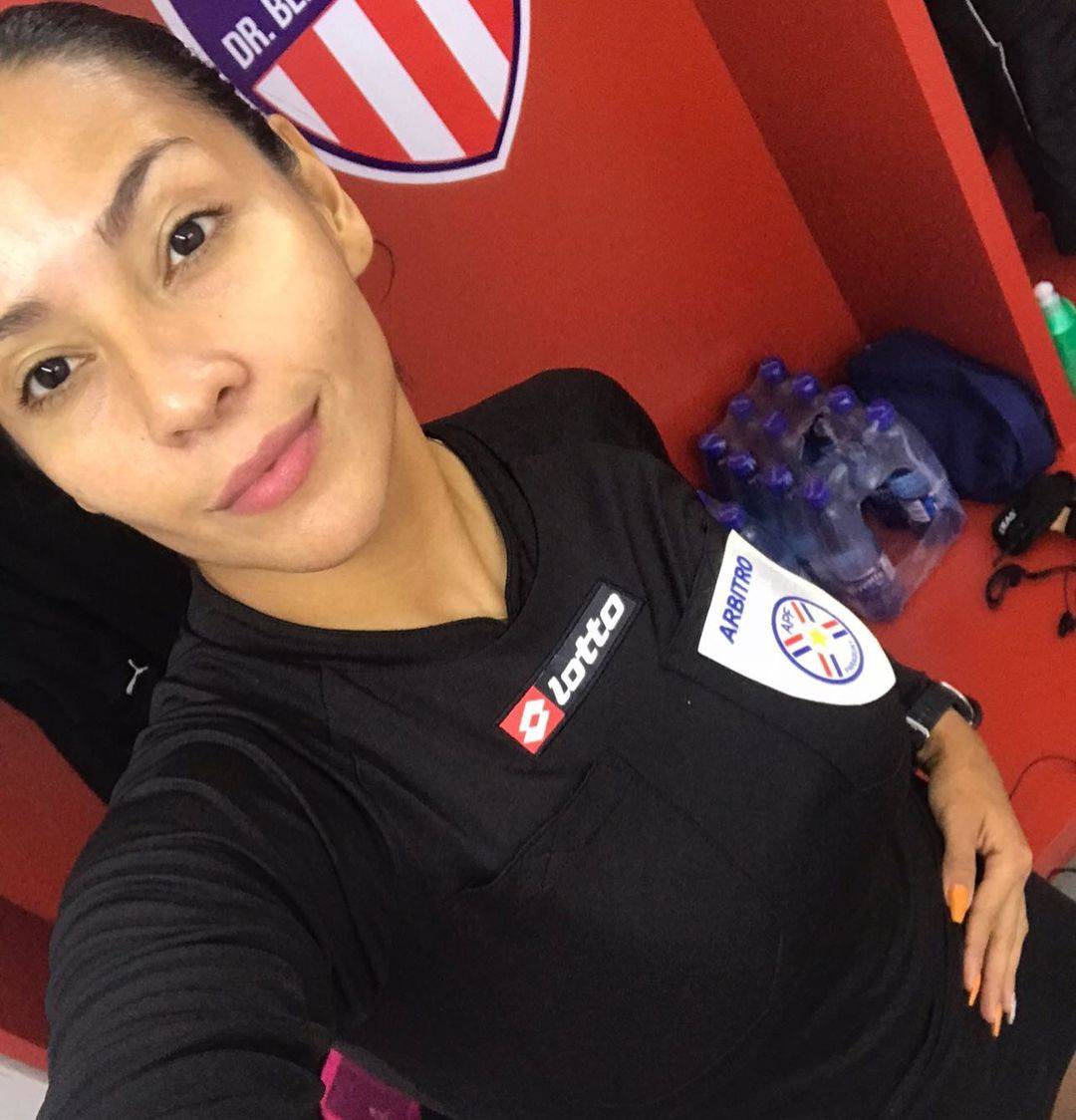 La "pito" que encienda el Instagram, cuenta con más de 11 mil seguidores. (FOTO: @arbitragaby_)