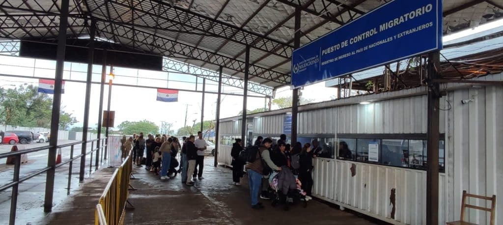 Esta es la imagen que se observaba el domingo, en el centro de fronteras de Encarnación.