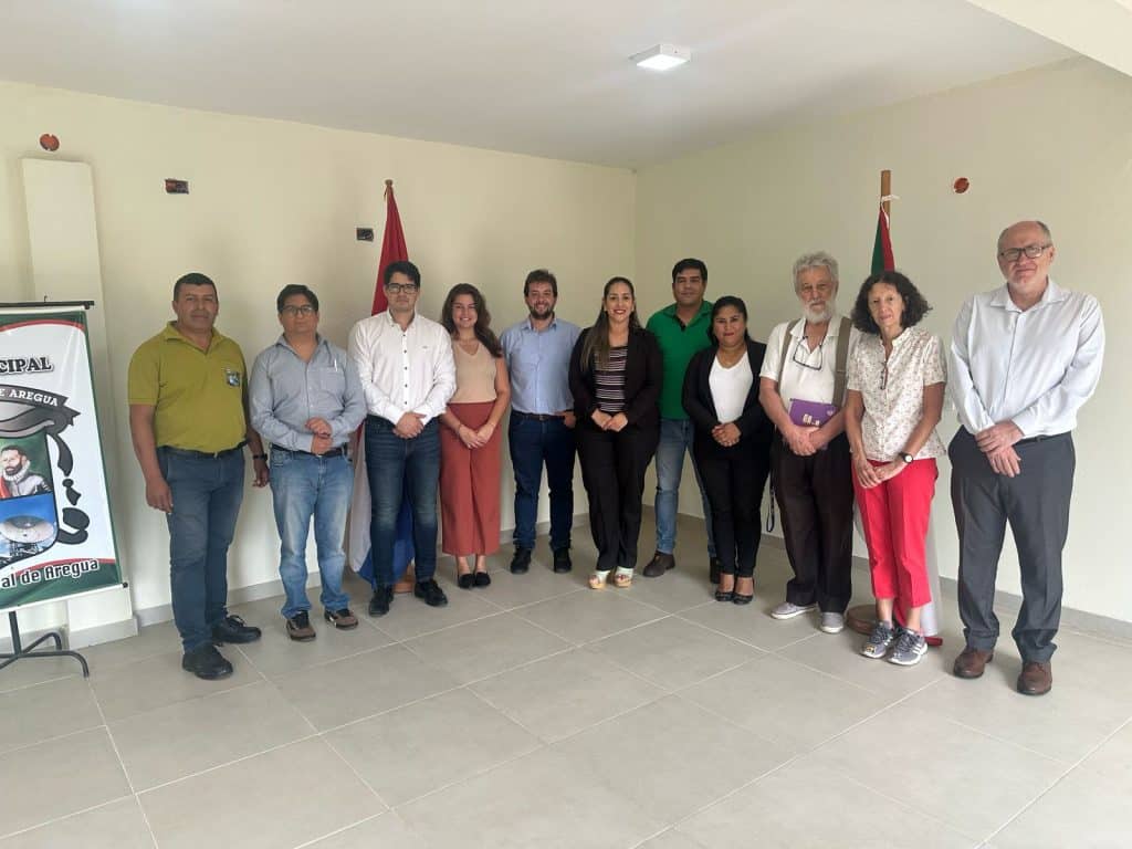 Reunión en municipio de Aregua.