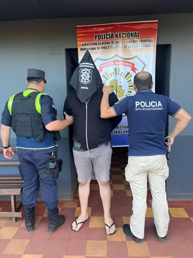 El sospechoso fue interceptado luego de una persecución y sus presuntos cómpliceslograron huir.