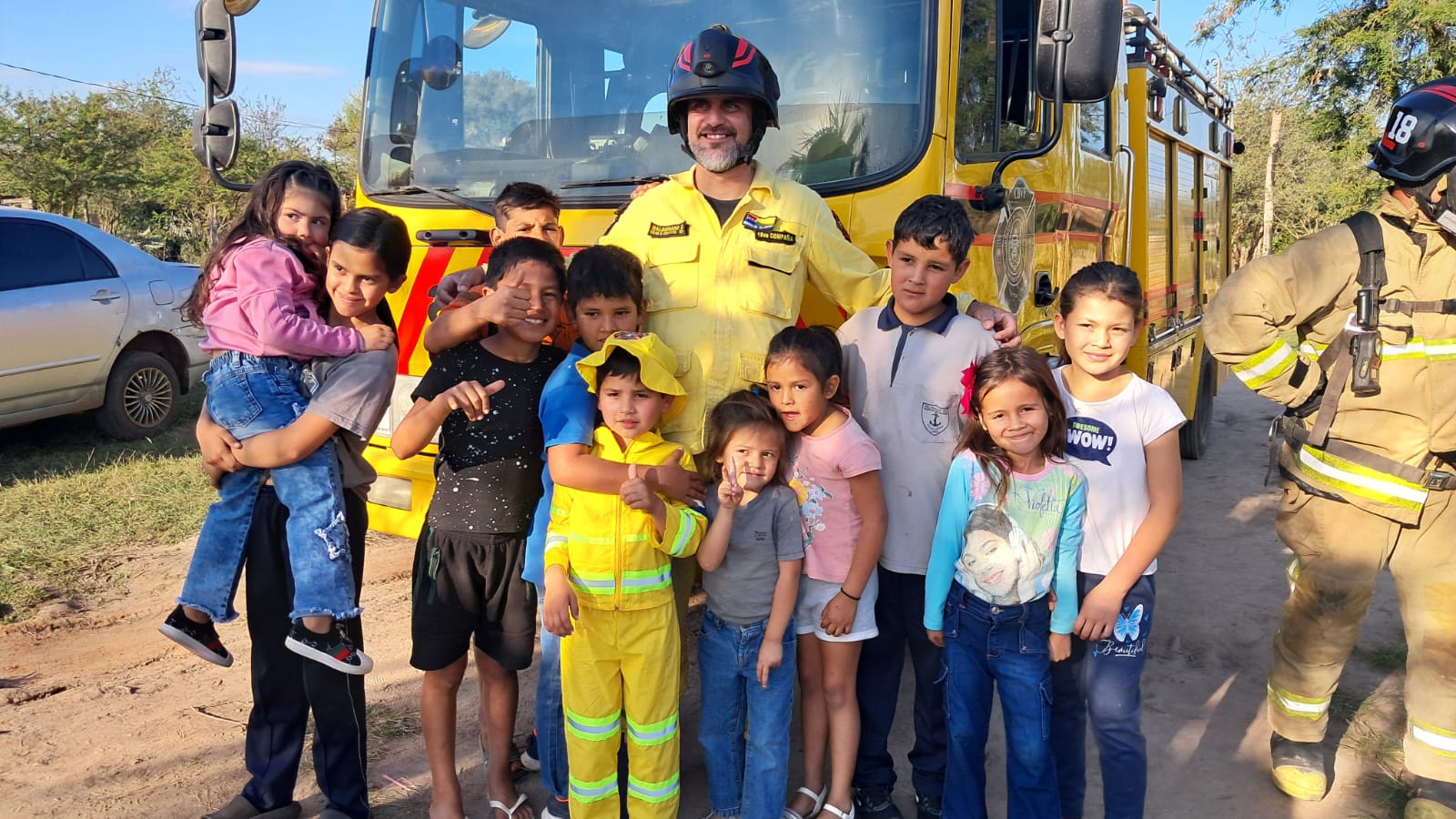 Compartieron con los niños del barrio.