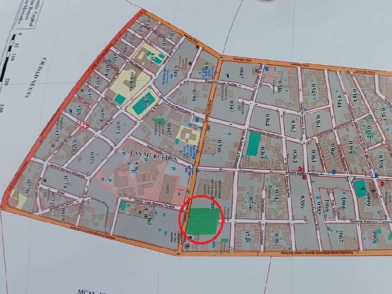 En el mapa del barrio Las Mercedes, se resalta la dimensión del terreno perteneciente a la Cajubi