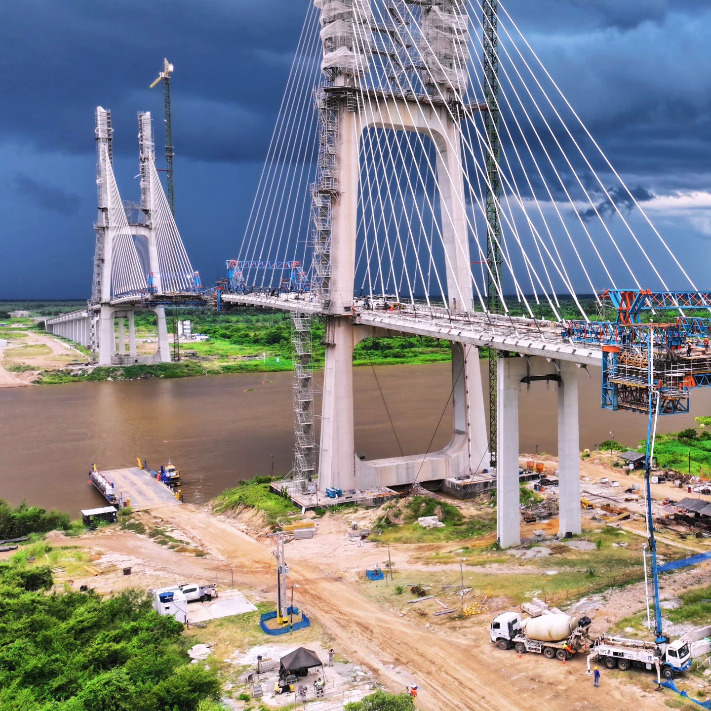 La obra cuenta con financiamiento de Itaipú Binacional y es ejecutada por el Consorcio Vial de Integración, con una duración de 12 meses.