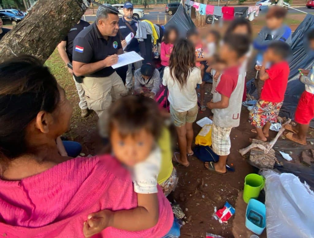 Controles realizados por personales del Ministerio de la Niñez, en Encarnación.