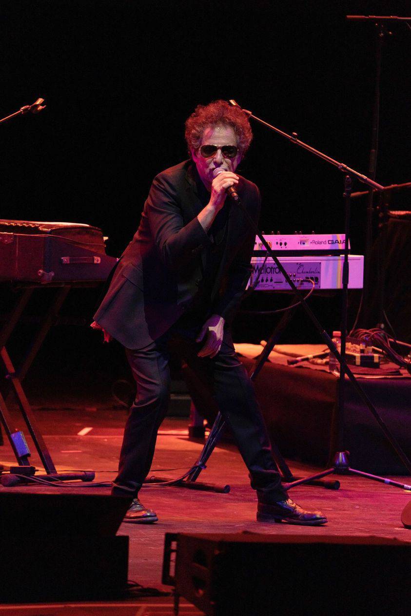 El cantante Andrés Calamaro actuará esta noche en el Arena SND, en Asunción.