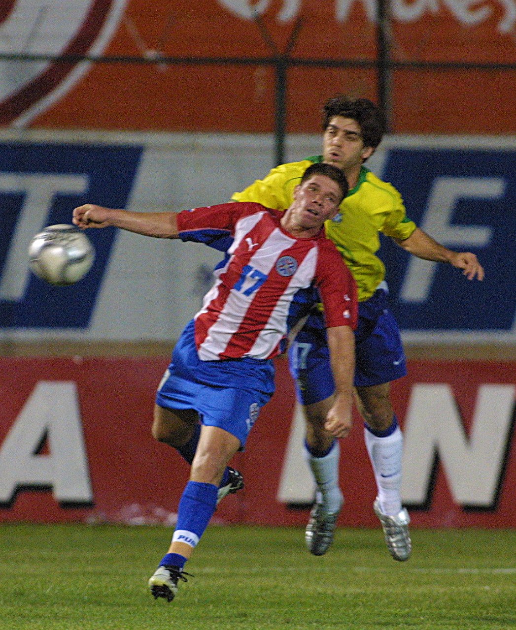 Duelo de Ortiz ante el rapai Juninho Pernambucano.