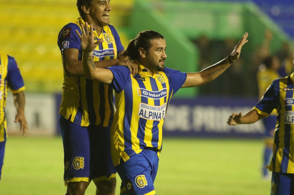 Bogado supo dejar su sello goleador en todos los equipos por donde militó.