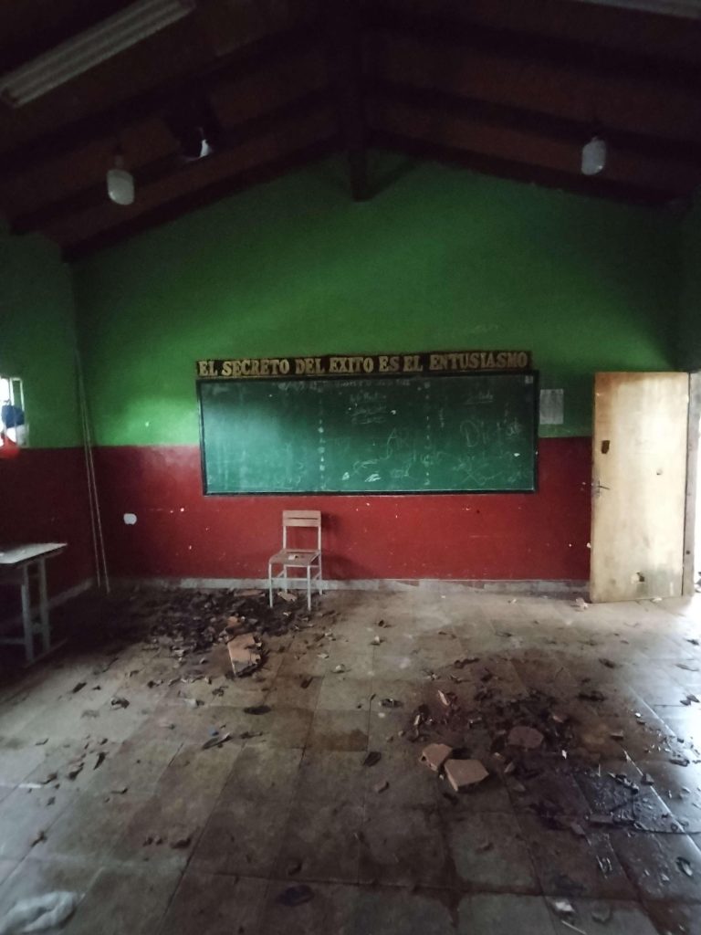 Lamentable estado de la Escuela San Isidro Labrador de Ciudad del Este y publicado en el portal FOCO. Gentileza: https://foco.reaccion.org.py/app/