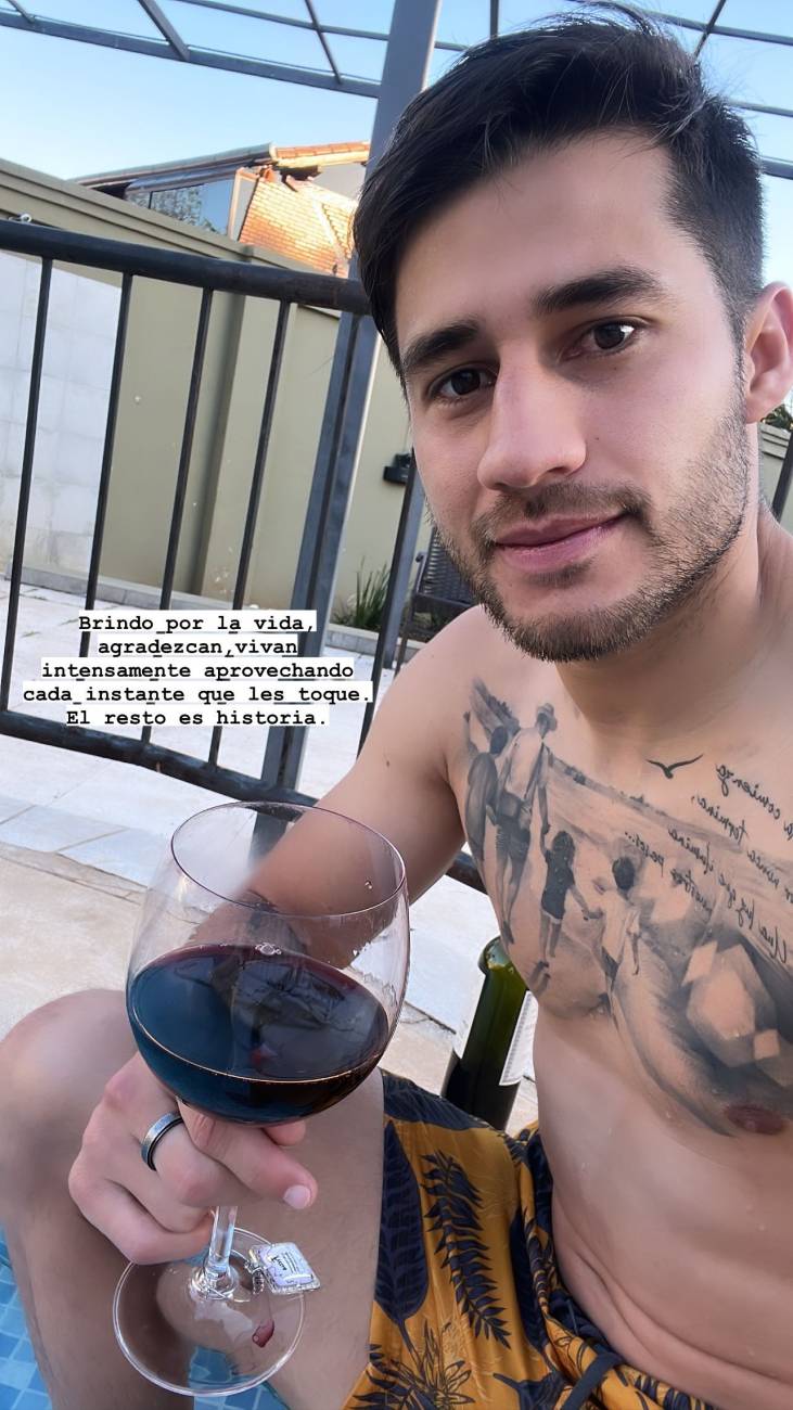 Iván Torres disfrutó de un día de relax con sus peques y con brindis de por medio. (FOTO: @ivan_torres11)