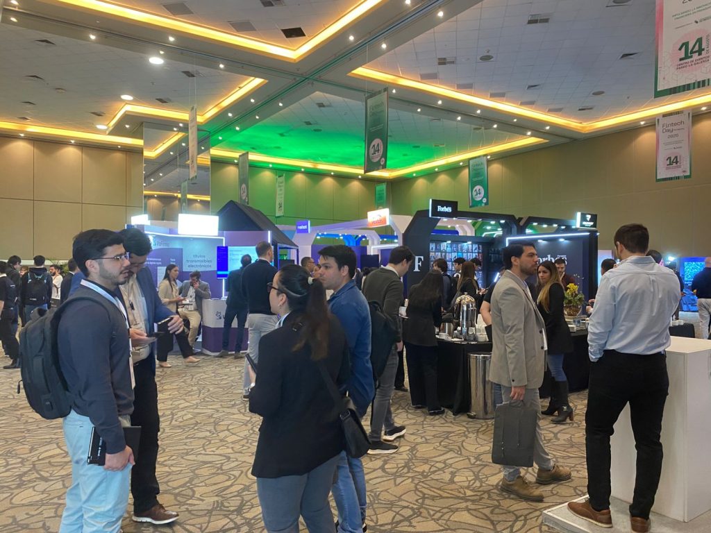 Varias empresas expusieron sus sitemas durante el evento.