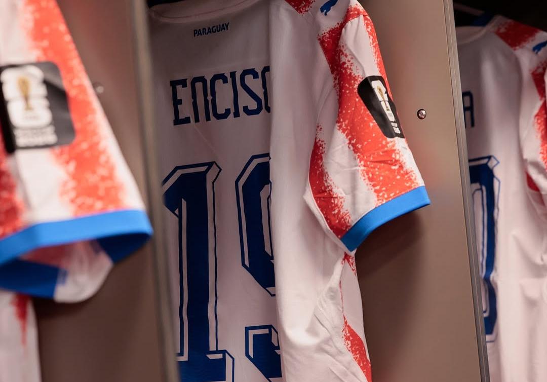 Gustavo Alfaro ya confirmó el equipo titular que buscará la clasificación. Foto: Albirroja