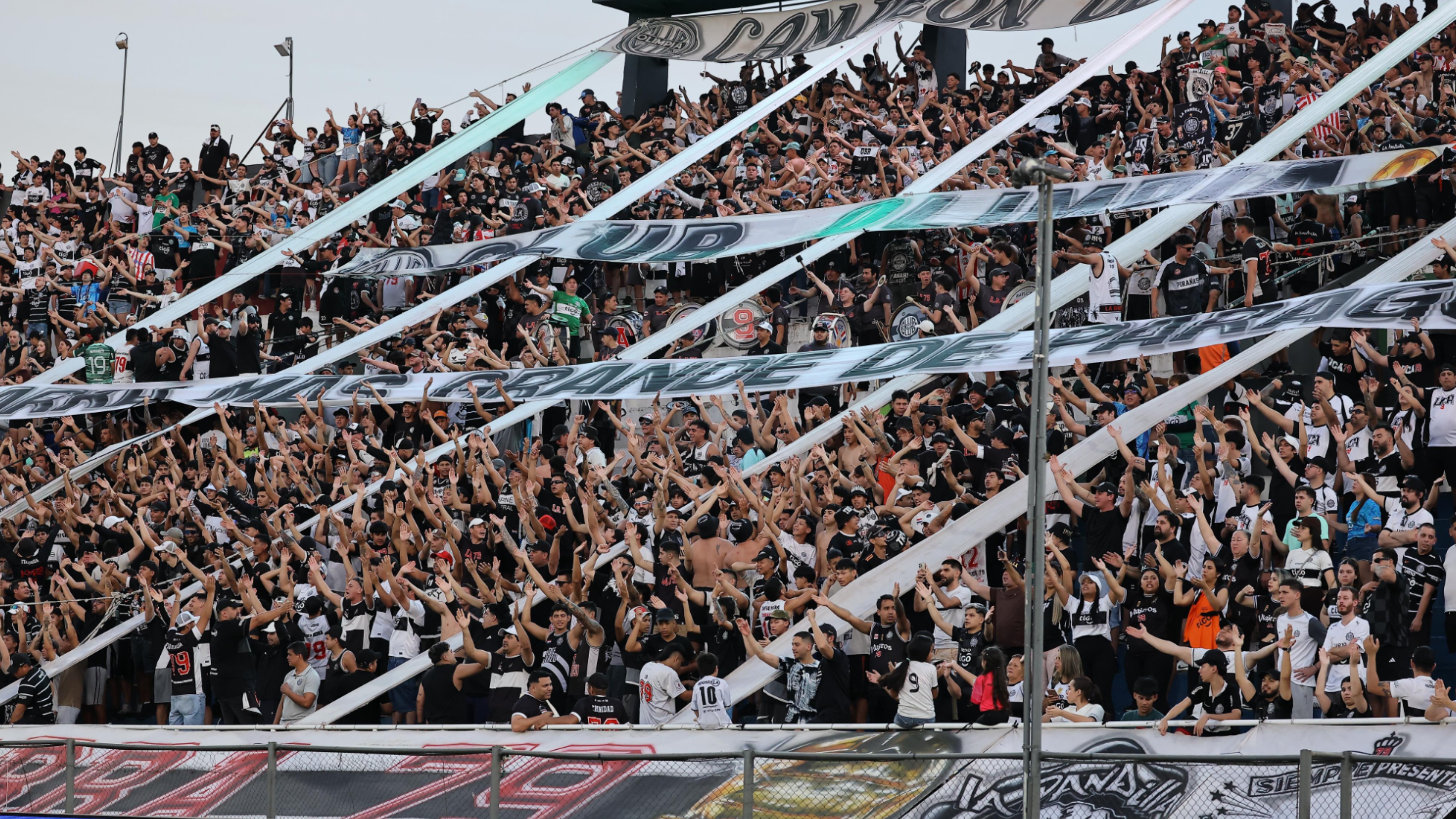 La hinchada olimpista prepara una gran fiesta para el duelo del jueves ante Vasco da Gama.