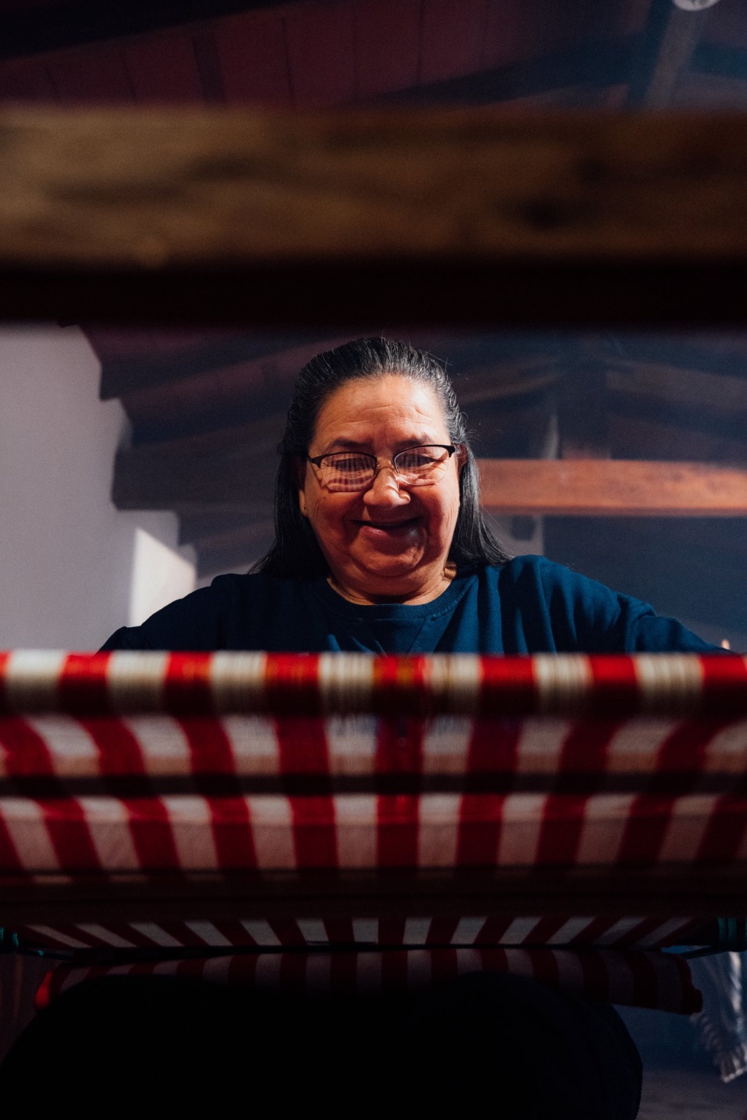 Rosa Segovia, artesana de Piribebuy y referente en la preservación de esta tradición. Foto: Albirroja