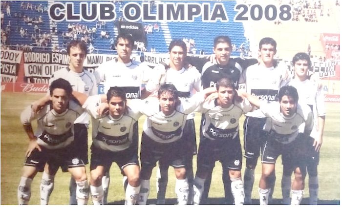 En el 2008 Eulogio Tintel Marecos vistió la casaca de Olimpia. Fue compañero de Rodrigo Rojas, entre otros tantos.