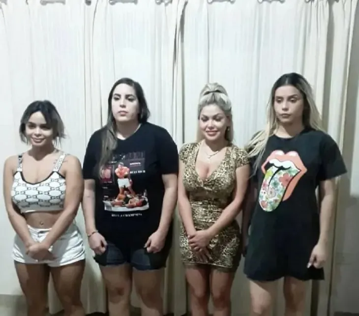 Las modelos demoradas por estar en la casa donde se encontraron los supuestos sicarios y narcos. (Archivo)