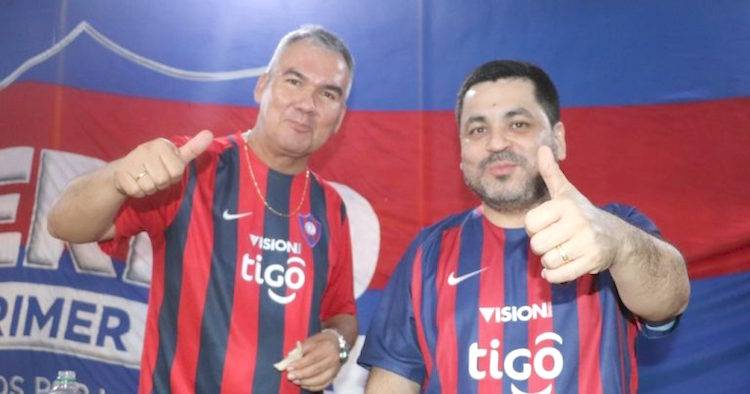 Óscar Ortega (izq.) se unió al movimiento “Mundo Cerro” que encabeza Rubén Recalde.