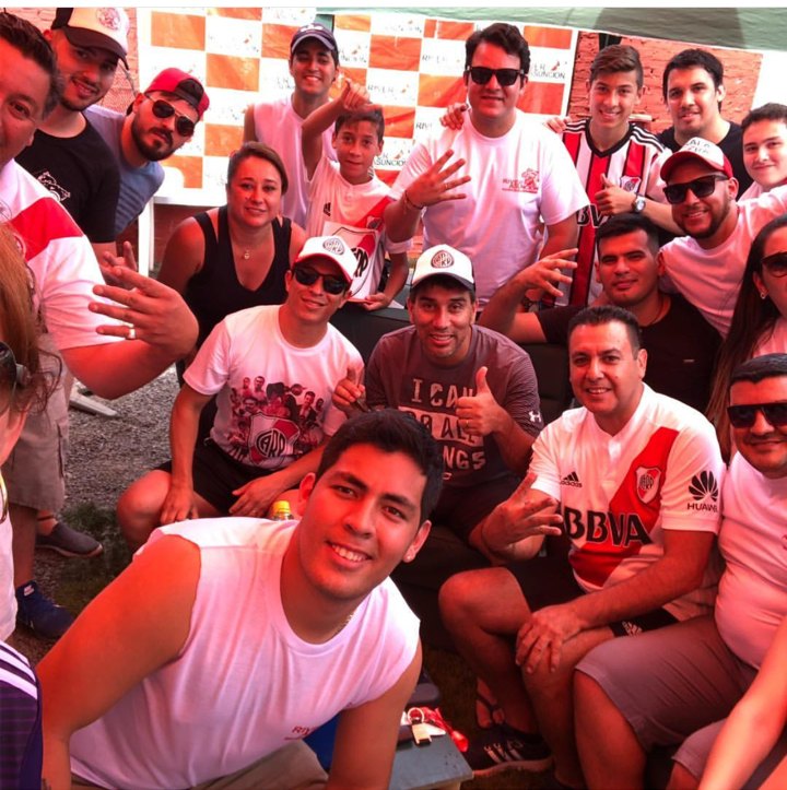 “Ahora ya se puede decir quién es el más grande de la historia”, escribió Nelson “Pipino” Cuevas que vio el partido entre amigos.